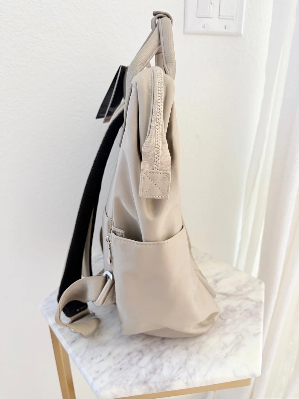 🤎 Baggallini Chelsea Laptop Backpack Taupe Twill Silver Hardware